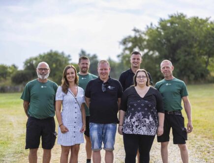 Priser på lægning af træterrasse – hvad koster det egentlig?