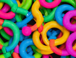 Få en sjov og effektiv træning med hulahopring med vægt.