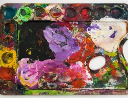 Hvad er forskellen mellem en rørbrøndkarm og en brøndkrave?