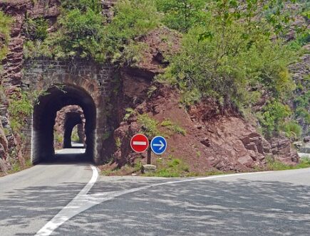 Fra trafikproblemer til trafikflow: Hvordan smarte ampelsystemer kan optimere trafikstyring