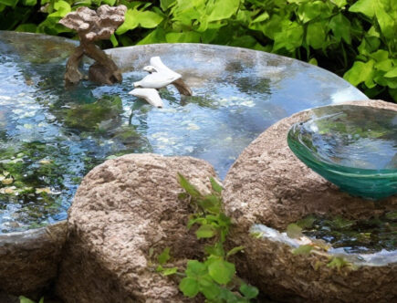 Gør din have mere livlig med Eva Solo's Fuglebad - et must-have til enhver haveentusiast