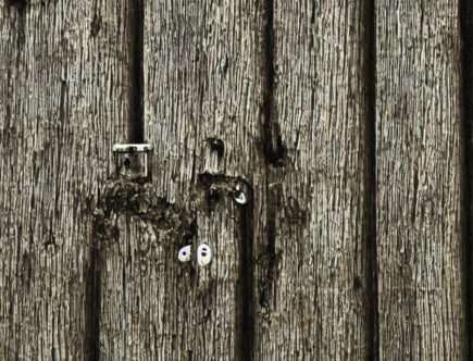 Sådan monterer du stolpefod fra Hortus på dit hegn