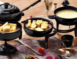 Staub fonduesæt – en tidløs klassiker til enhver anledning